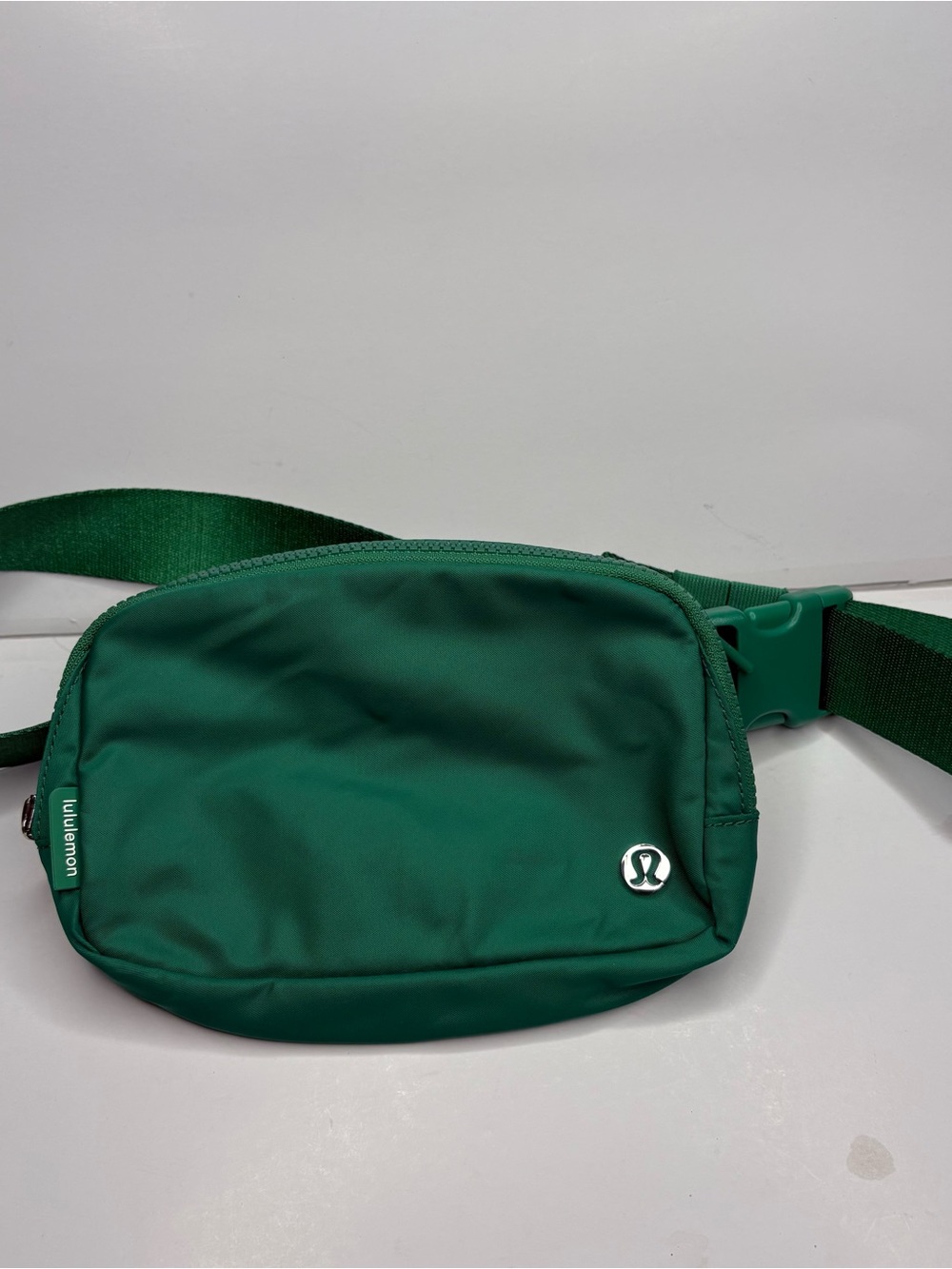lululemon athletica Men's Emerald Green Belt Bag